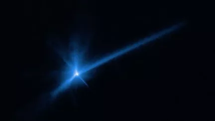 Hubble Uzay Teleskobu, NASA'nın 2022 DART çarpışmasından sonra asteroid Dimorphos'un toz bulutunu ve uzayan kuyruğunu fotoğrafladı.